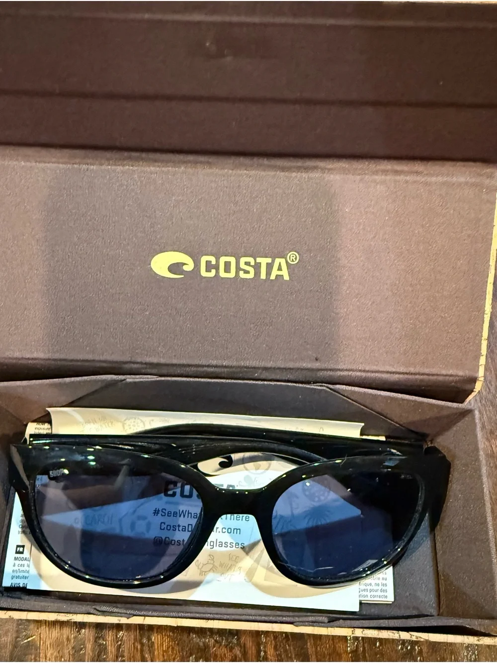 Costa Del Mar Black Woman’s Salina Sunglasses with polarized gray lenses 6S9051